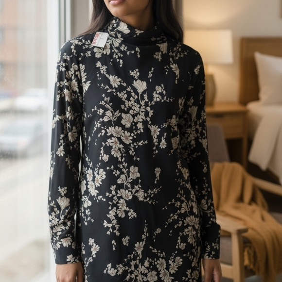 FREE PEOPLE DRESSES - Picture 8 of 9